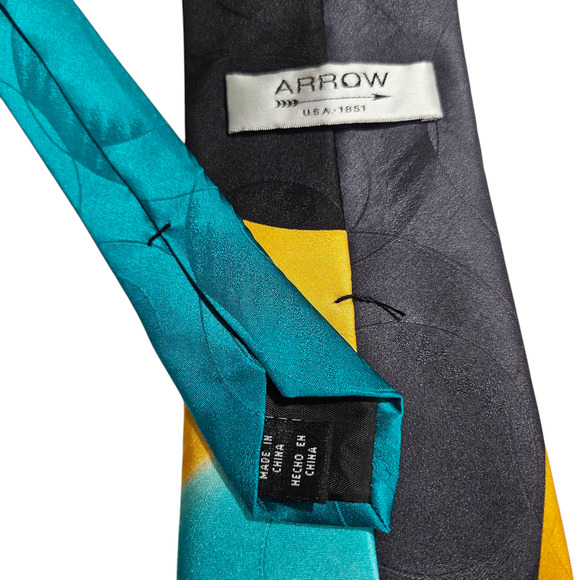 Arrow Abstract Geometric Tie Turquoise Yellow Gray Silk 3.75” Wide Made in China - Picture 6 of 7